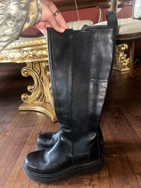 Vagabond Black Leather Knee-High Platform Boots